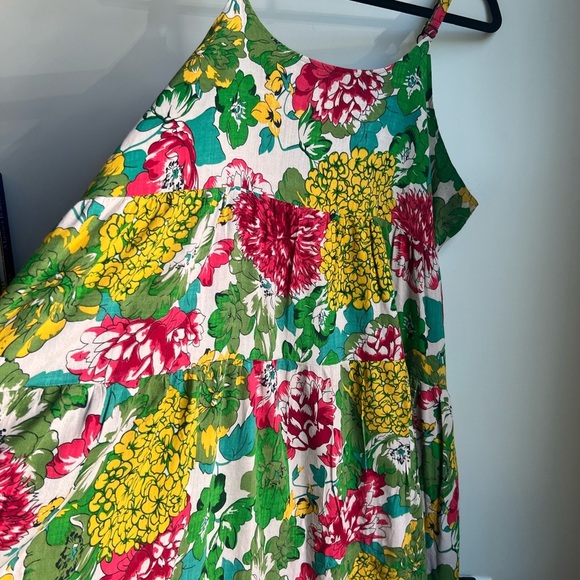 Flowy Floral Spaghetti Strap Maxi Dress - Picture 10 of 15